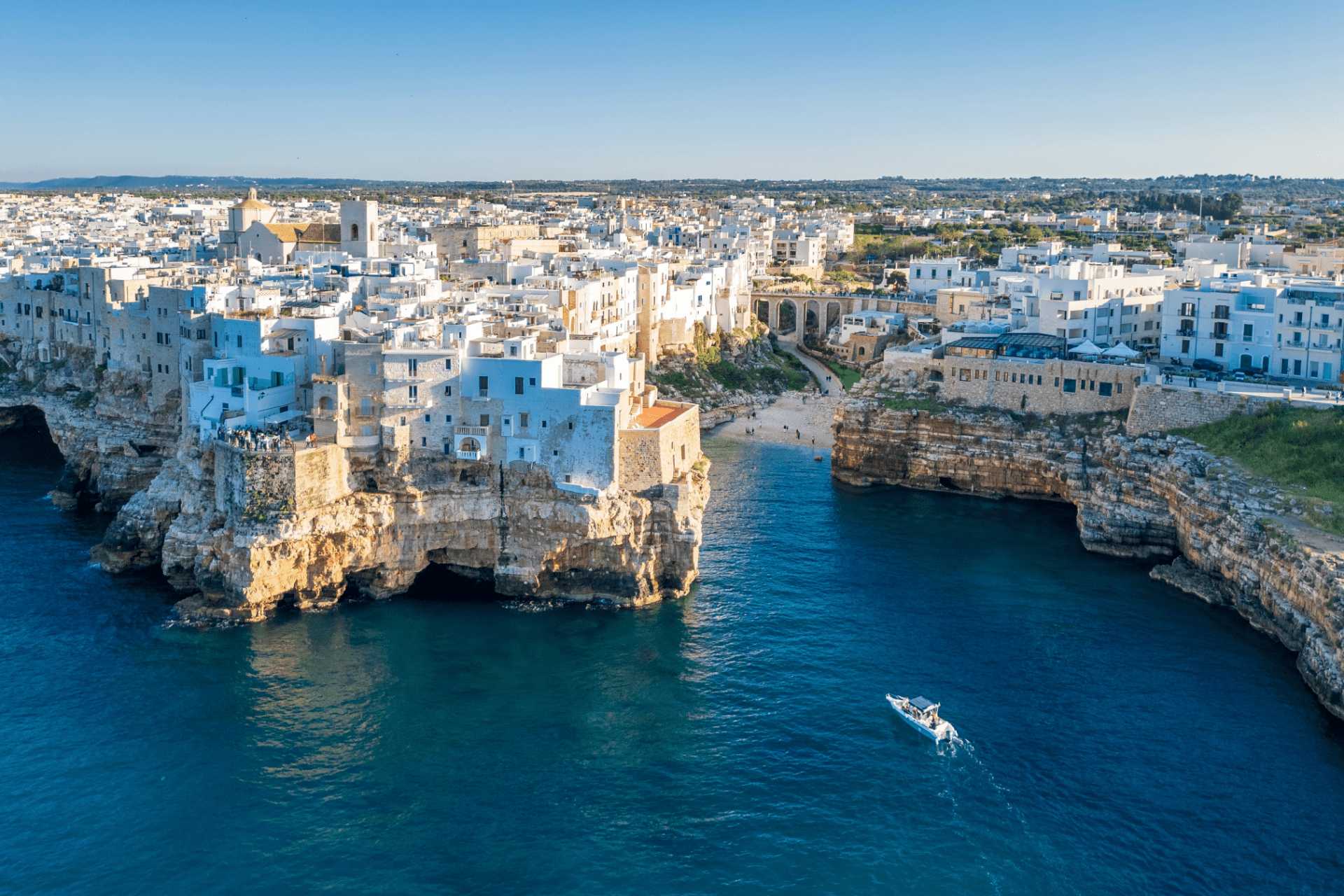 <h1>Ελληνόφωνα χωριά Νότια Ιταλία | 28η Οκτωβρίου</h1>
 Image